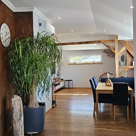 Penthouse-feeling Mabea Apartment Innsbruck