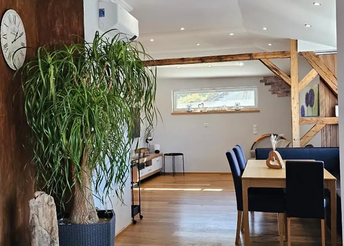 Penthouse-feeling Mabea Apartment Innsbruck